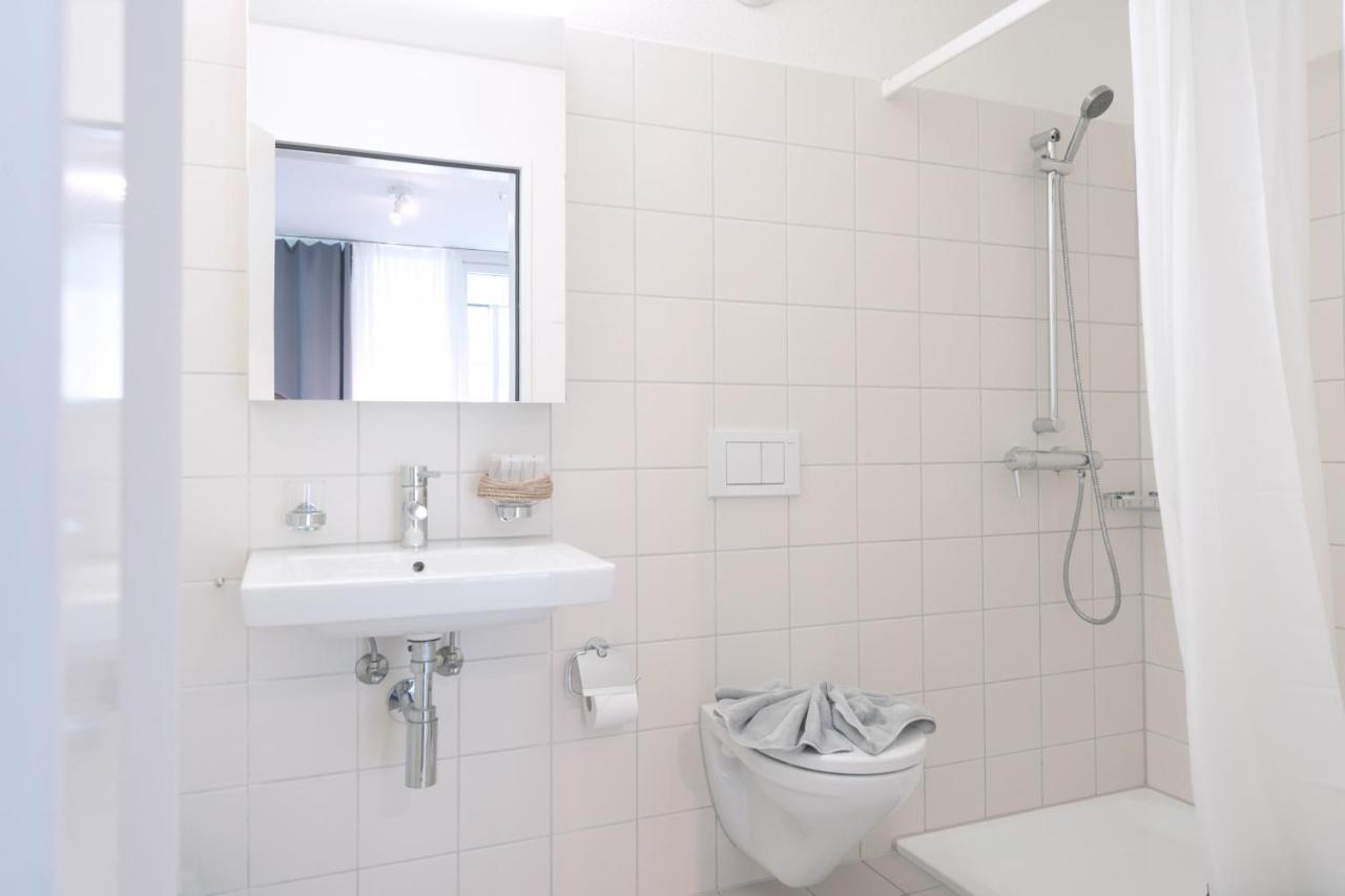 Hitrental Allmend Standard Studios Luzern Buitenkant foto