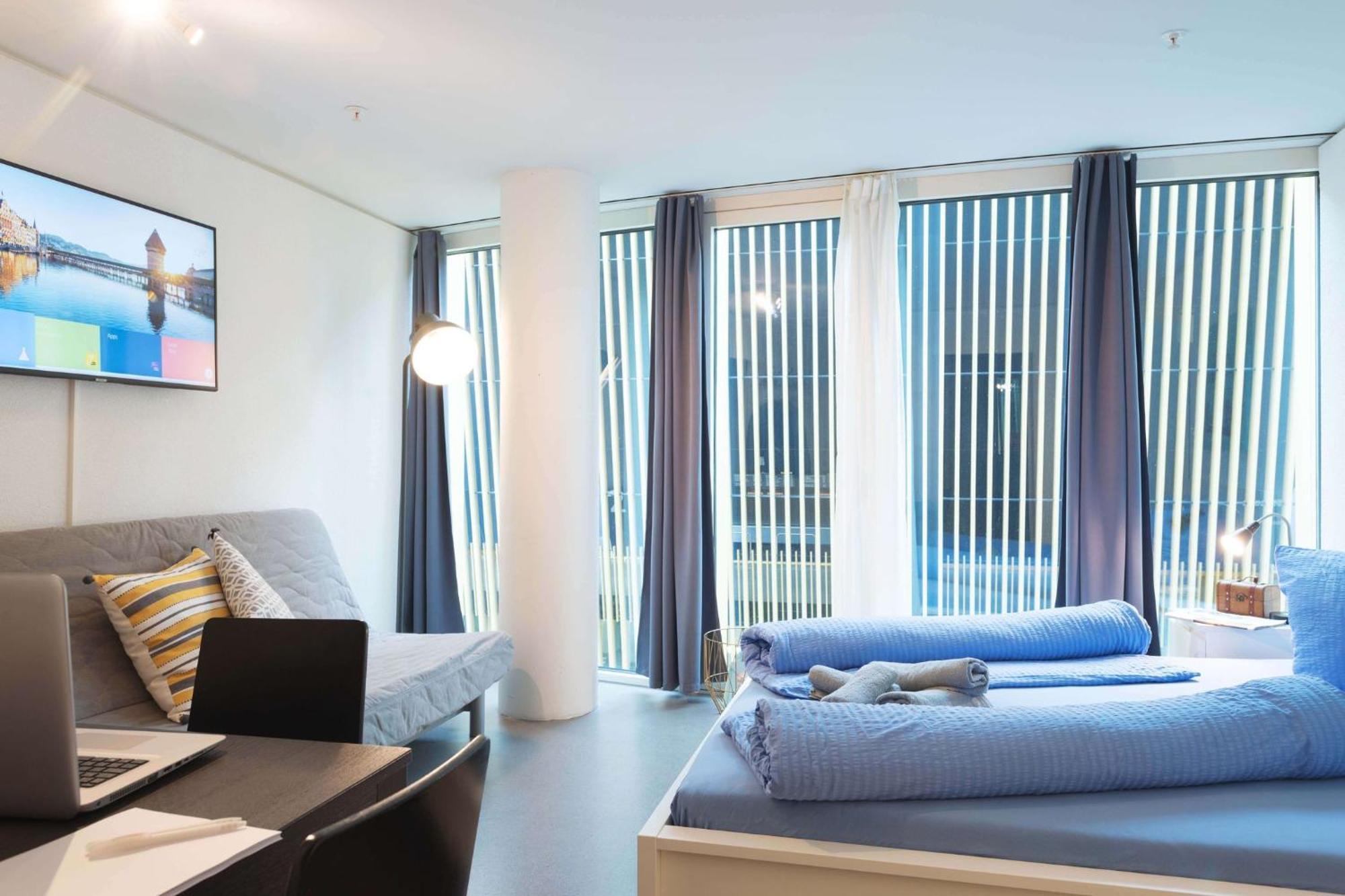Hitrental Allmend Standard Studios Luzern Buitenkant foto